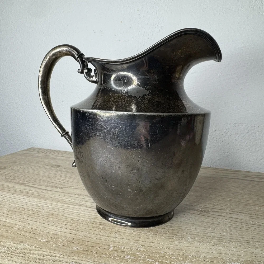 Superior‎ Silver Plate Pitcher Elegant Vintage 7028 - Scratches & Dents 8
